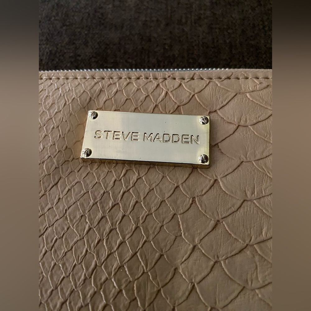 Steve Madden Python Beige Wallet - Picture 2 of 16